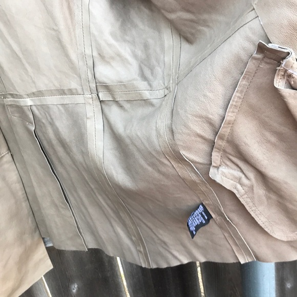 Veda jacket - Picture 6 of 8